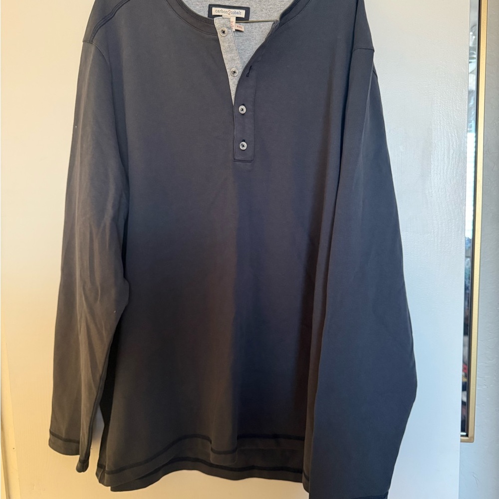 NWOT Carbon2Cobalt Men's Navy Henley Shirt